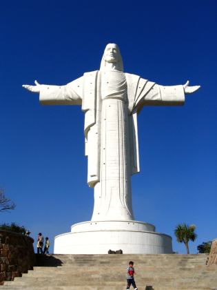 Cristo de la Concordia