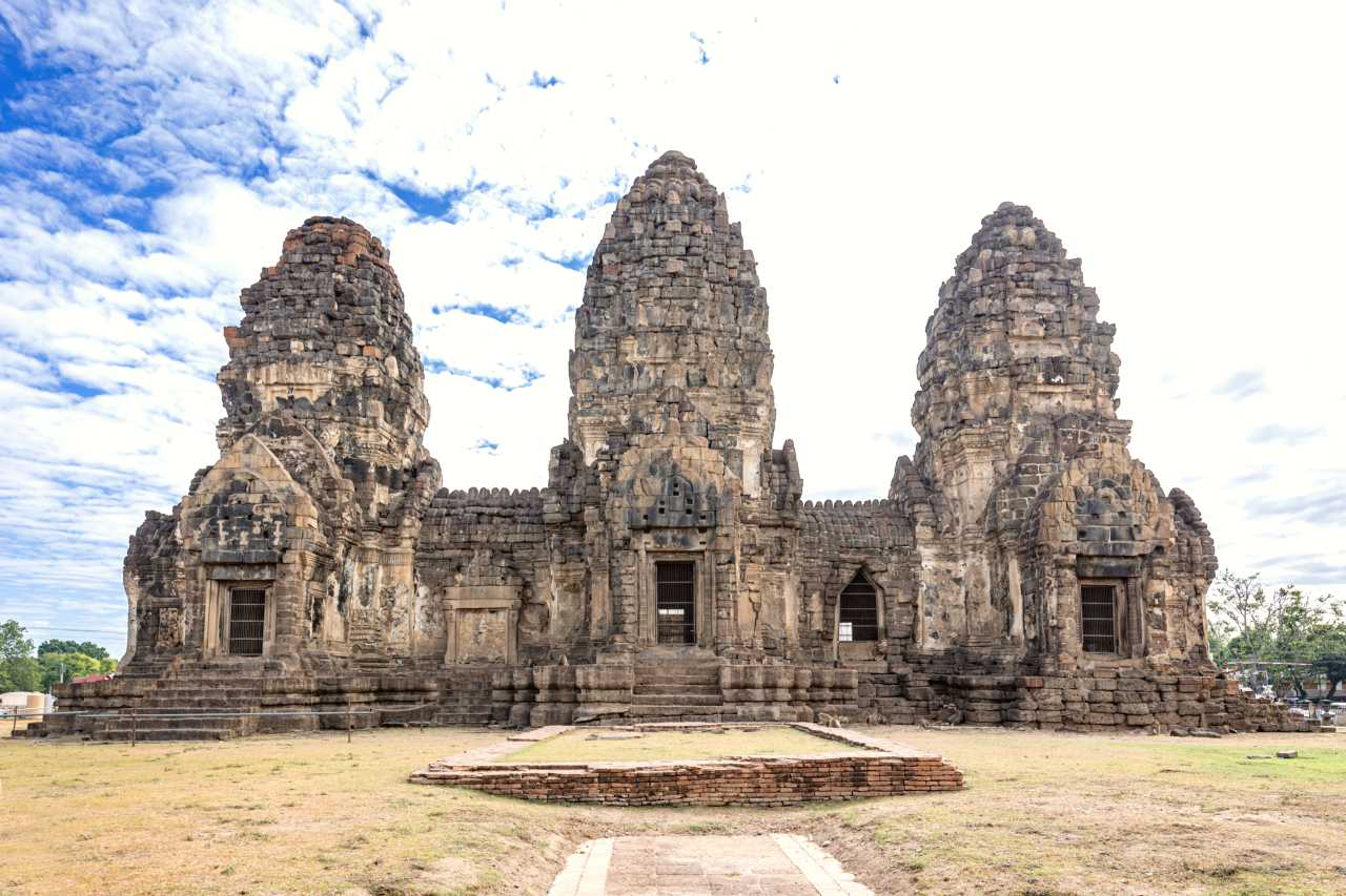 Phra Prang Sam Yot