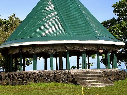 Samoan meeting house, Lelepa village, Savaiʻi (2009). Samoan architecture dictates seating positions for chiefs and orators according to rank.
