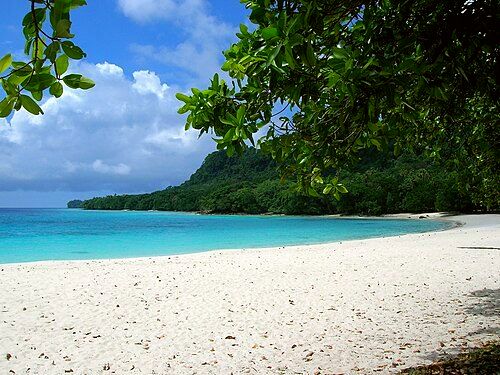 Champagne Beach, North Santo
