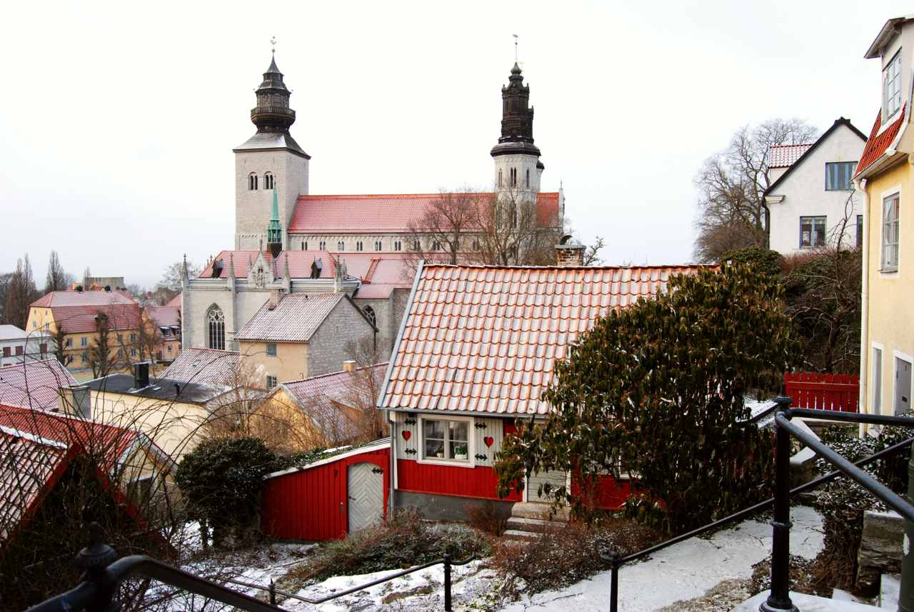 General view towards the cathedral from Övre Finngränd on Klinten