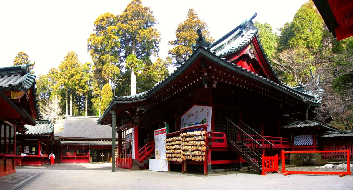 Hakone Shrine