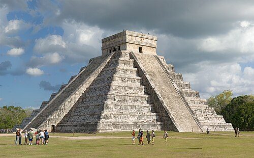 "The Castle" of Chichen Itza, one of the New Seven Wonders of the World, Yucatán