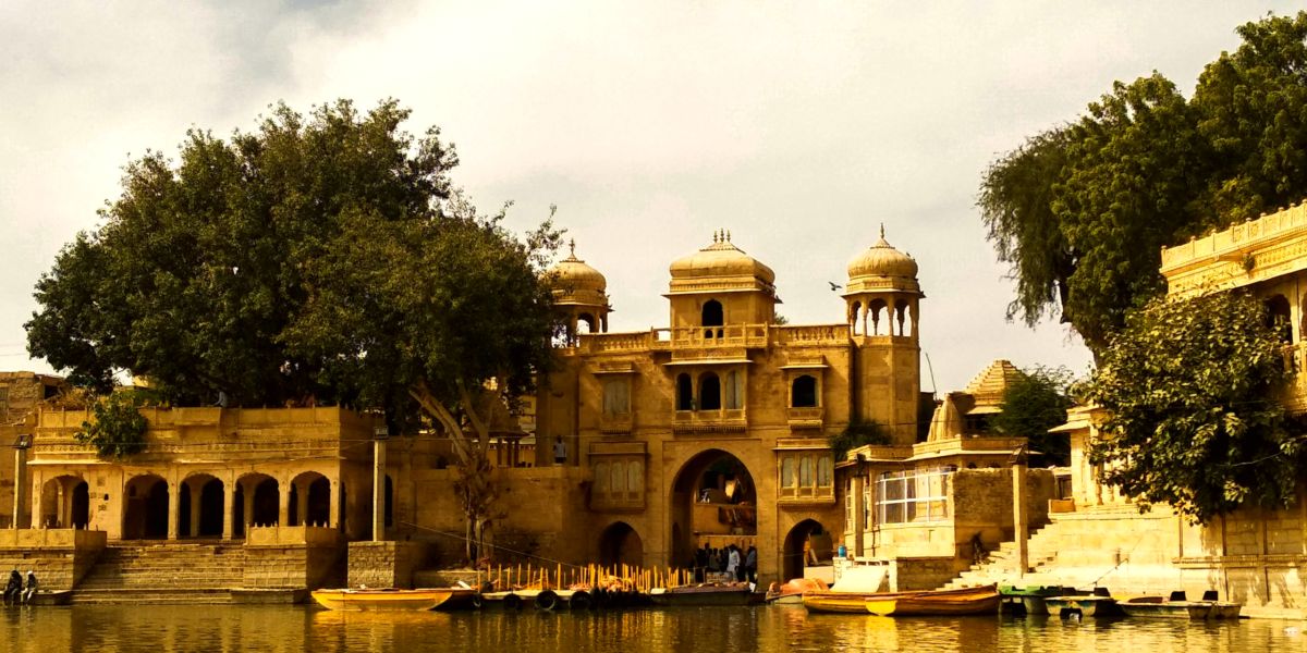 Gadisar Lake