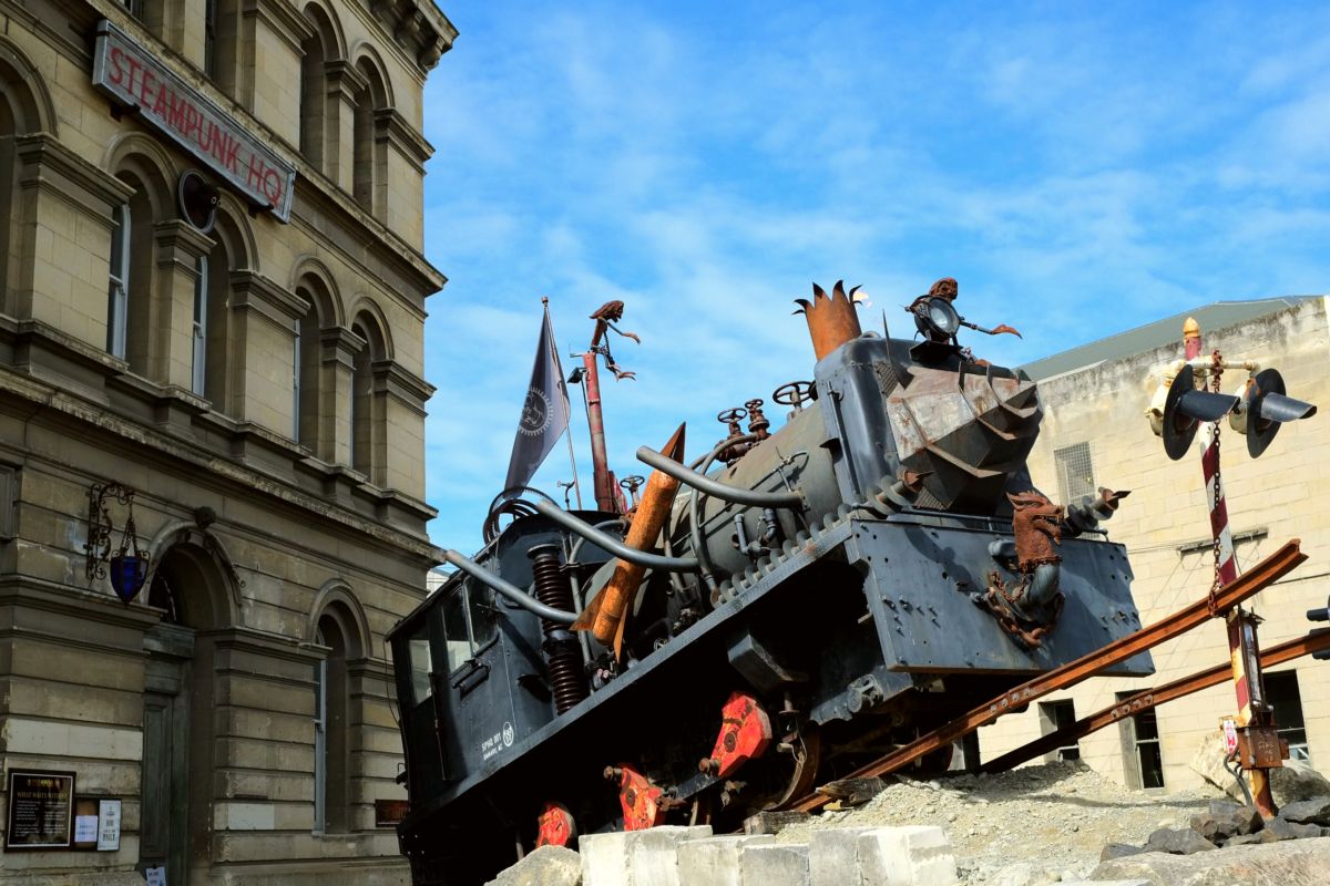 Steampunk HQ