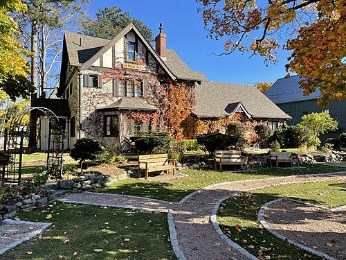 Ivy Manor Inn on Main Street, one of the town's many hotels