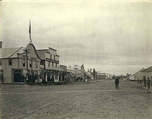 Streetscape of Whitehorse in 1900. The community saw a population boom with the discovery of gold in the Klondike in 1896.